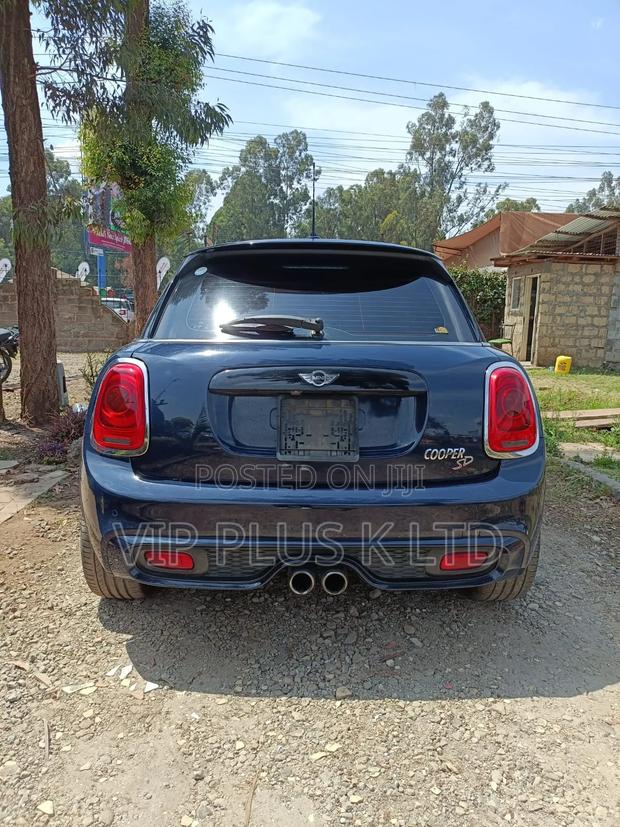 Mini Cooper 2017 Blue