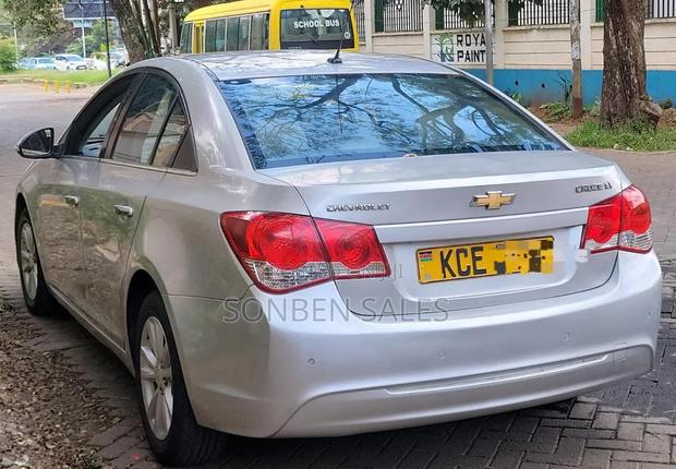 Chevrolet Cruze LS 4dr Sedan (1.8L 4cyl 6M) 2015 Silver