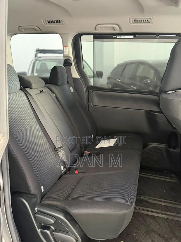 Toyota Voxy 2019 Silver
