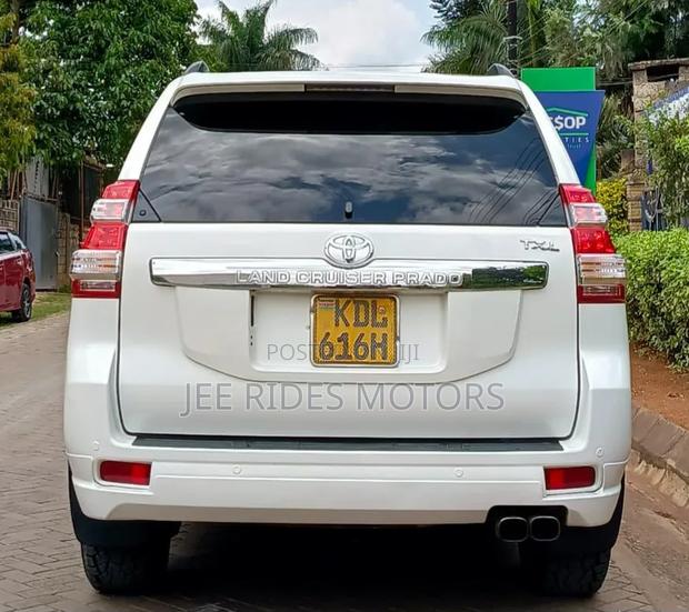 Toyota Land Cruiser Prado 2017 Ivory