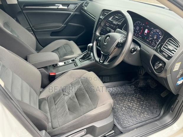 Volkswagen Golf 2018 White