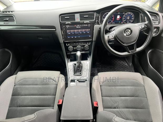 Volkswagen Golf 2018 White