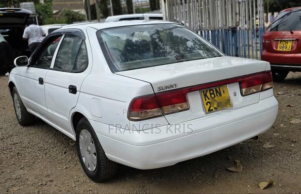 Nissan FB15 2004 Off white