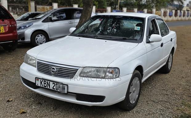 Nissan FB15 2004 Off white