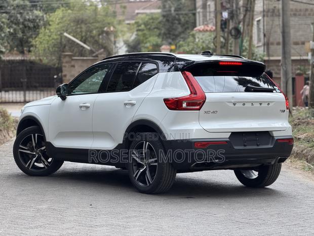 Volvo XC40 T5 Petrol AWD 2019 White