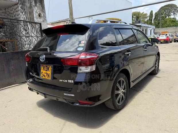 Toyota Corolla Fielder 2015 Maroon