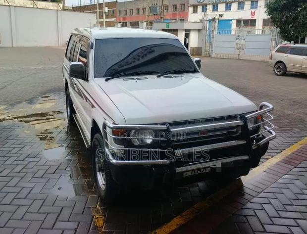 Mitsubishi Pajero 2.5 TD Classic Short 2007 White