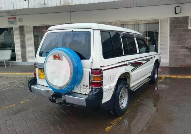 Mitsubishi Pajero 2.5 TD Classic Short 2007 White