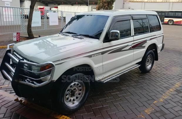 Mitsubishi Pajero 2.5 TD Classic Short 2007 White