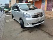 Toyota Noah 2012 Silver for sale