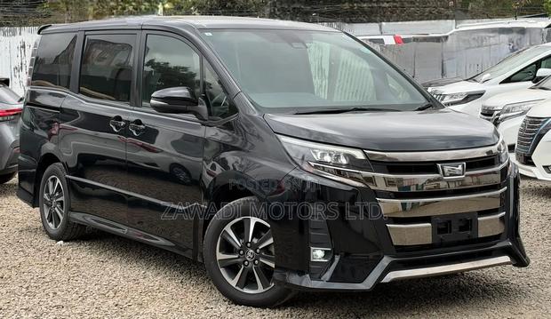 Toyota Noah 2.0 FWD (8 Seater) 2019 Black