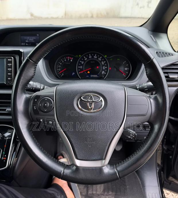 Toyota Noah 2.0 FWD (8 Seater) 2019 Black