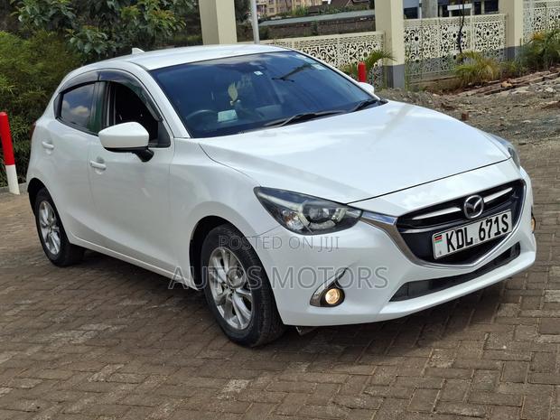 Mazda Demio 2016 Pearl