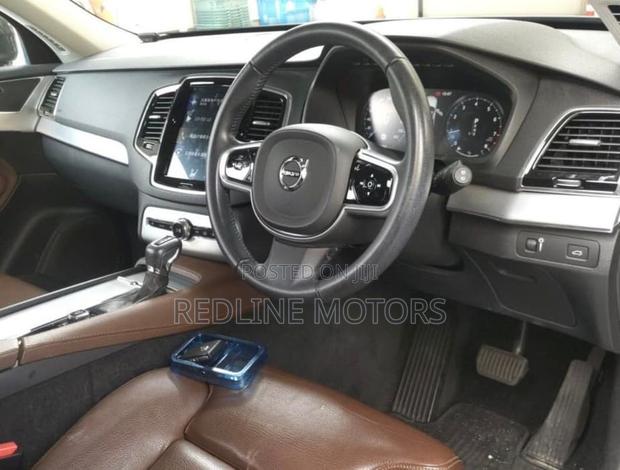 Volvo XC90 T5 Momentum AWD 2019 Gray