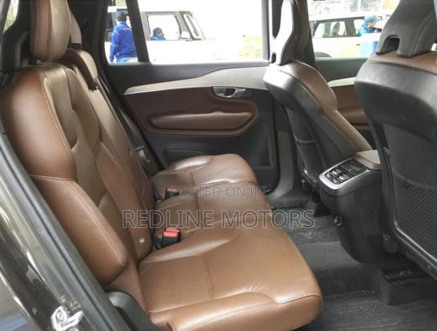 Volvo XC90 T5 Momentum AWD 2019 Gray