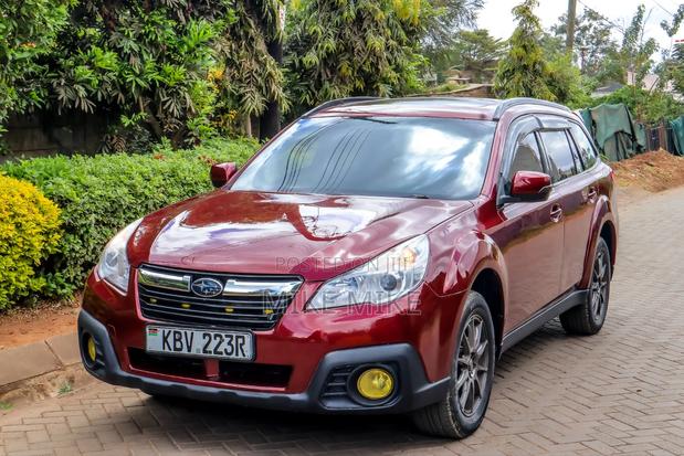 Subaru Outback 2013 Red