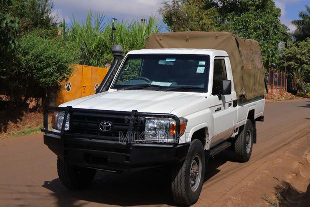 Toyota Land Cruiser 2019 White
