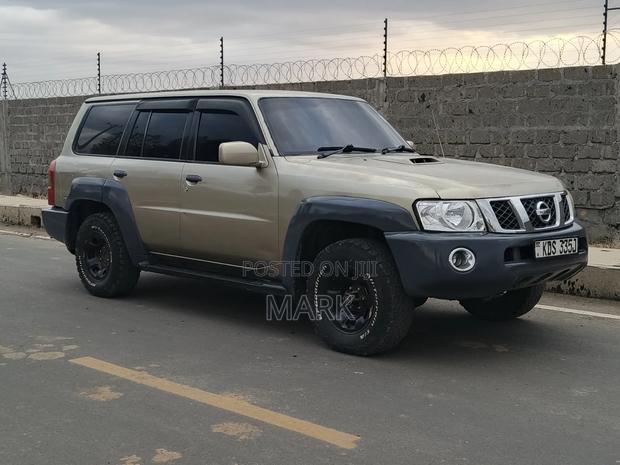 Nissan Patrol 3.0 TD GL 2009 Gold