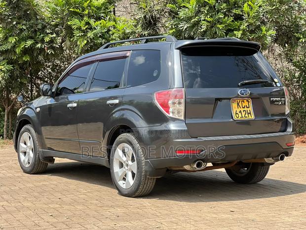 Subaru Forester 2010 Gray