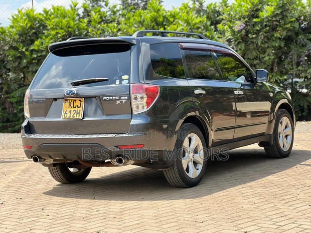 Subaru Forester 2010 Gray