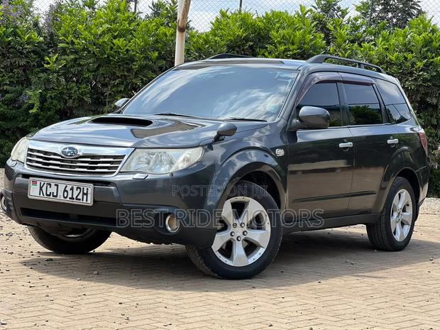 Subaru Forester 2010 Gray