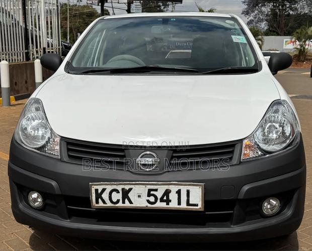 Nissan Advan 2009 White