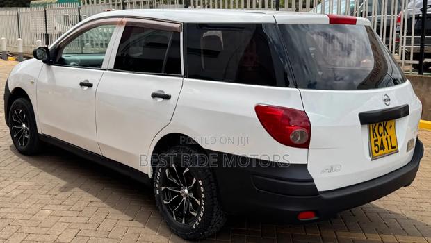 Nissan Advan 2009 White