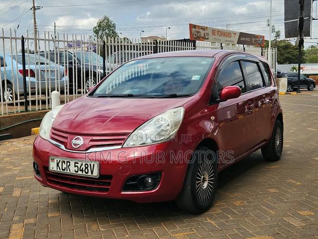 Nissan Note 2011 Red