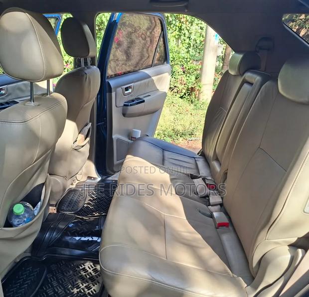 Toyota Fortuner 3.0 D AWD 2012 Blue