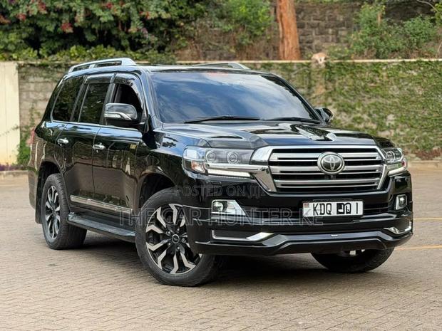 Toyota Land Cruiser 4.6 V8 ZX 2017 Black