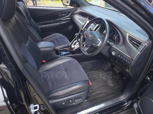Toyota Harrier 2.0 Turbo 4WD 2019