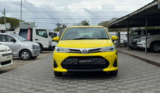 Toyota Corolla 2019 Yellow