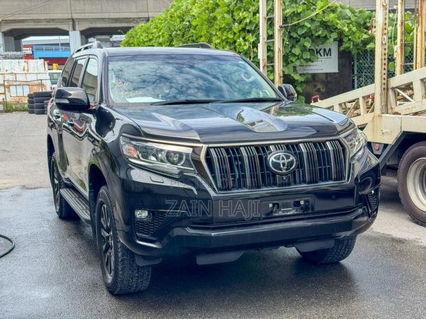 Toyota Land Cruiser Prado 2.8 2021 Black