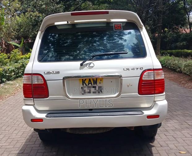 Lexus LX 470 AWD 2001 White