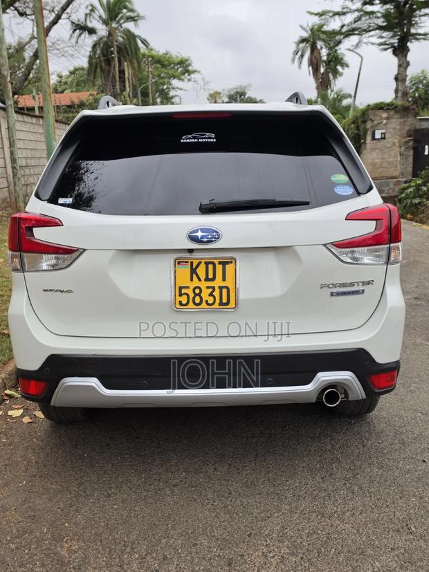 Subaru Forester Premium AWD 2019 Pearl