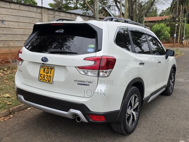 Subaru Forester Premium AWD 2019 Pearl