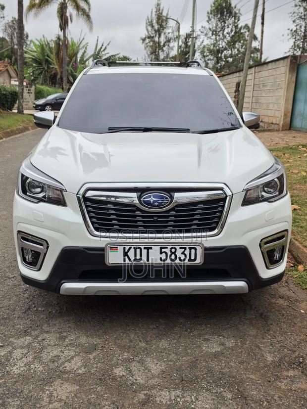 Subaru Forester Premium AWD 2019 Pearl