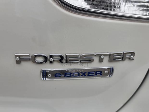Subaru Forester Premium AWD 2019 Pearl