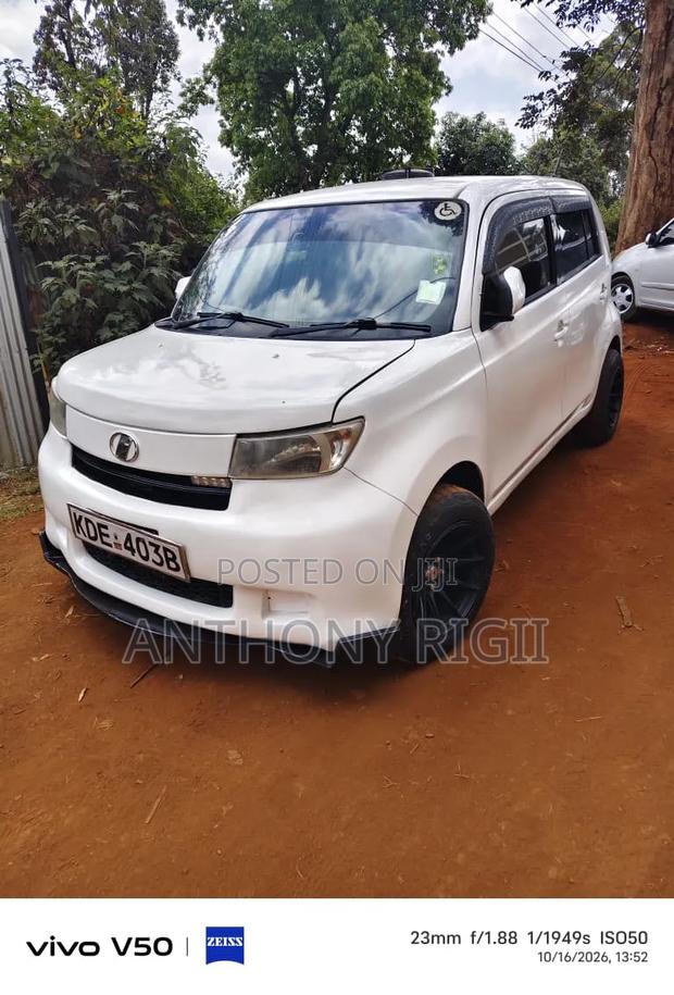 Toyota bB 2016 White