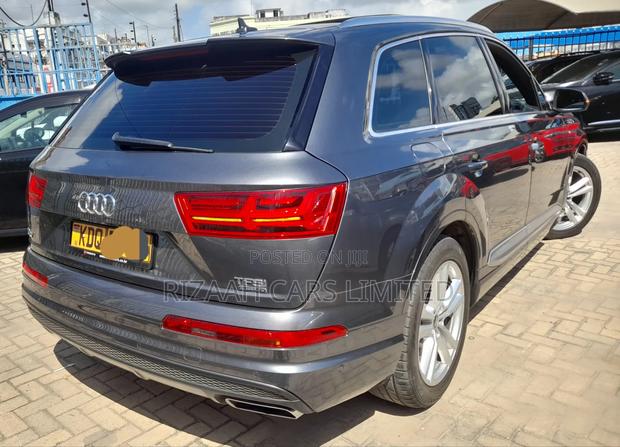 Audi Q7 2.0T Premium AWD quattro 2017 Gray