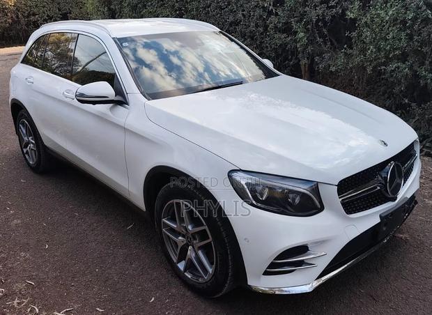 Mercedes-Benz 220 2019 White