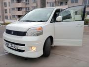 Toyota Voxy X 2WD 8-Seater 2001 White for sale