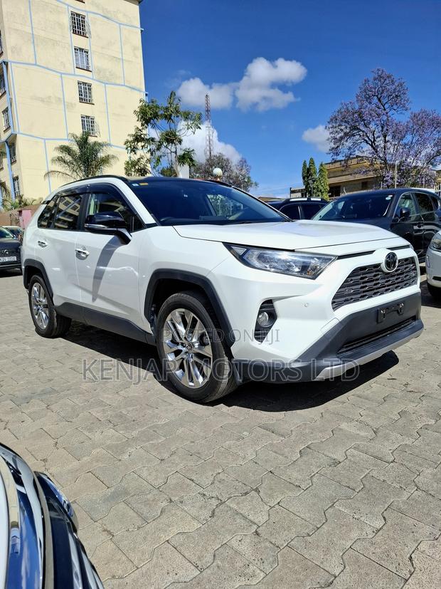 Toyota RAV4 2019 White