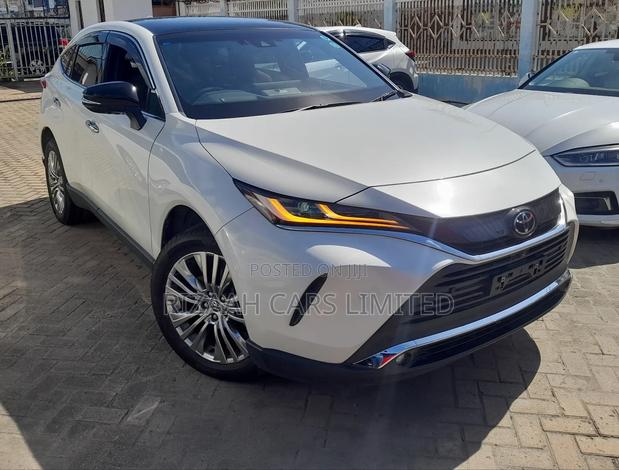 Toyota Harrier 2.0 2021 White
