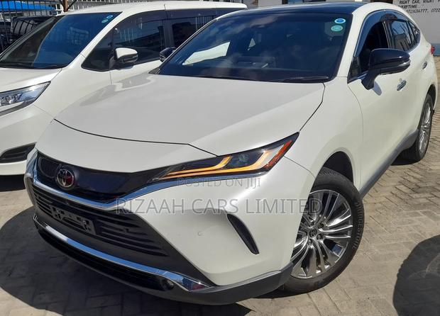 Toyota Harrier 2.0 2021 White