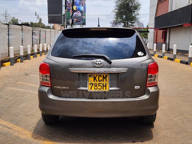 Toyota Corolla Fielder 1.5 Petrol FWD 2011 Gray