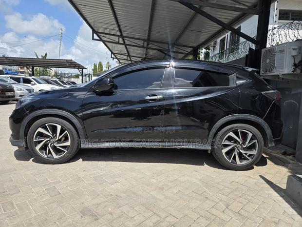 Honda Vezel 2016 Black
