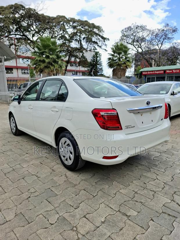 Toyota Axio 2019 Pearl