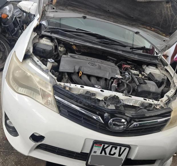 Toyota Corolla Fielder 2013 White