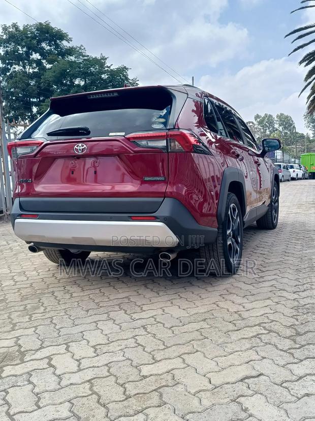 Toyota RAV4 2019 Red